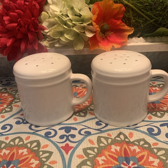 Mud Pie salt and pepper shakers - Picture 5 of 6